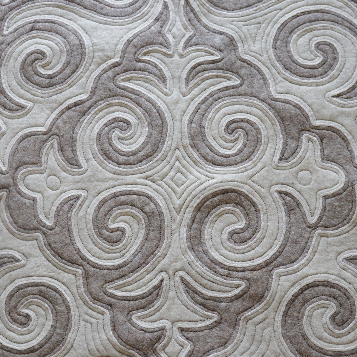 Tapis-en-laine-feutrée-Plénitude5