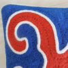 Coussin-en-laine-feutrée-Héritage-rouge-et-bleu10